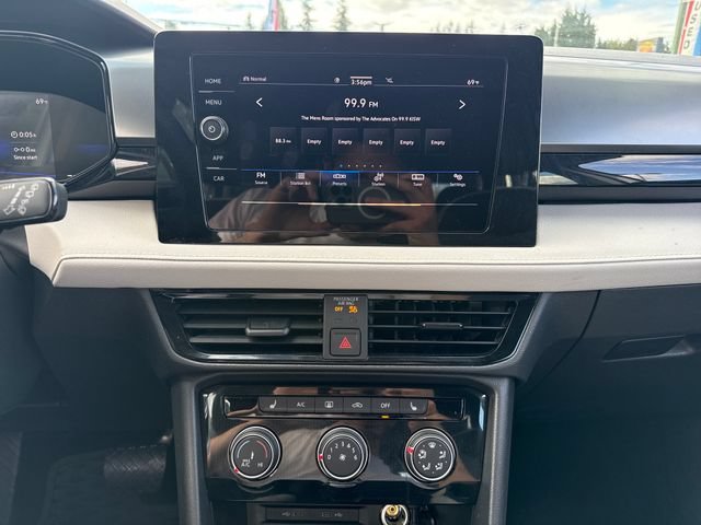 Certified Used 2025 Pure White Volkswagen S image 18