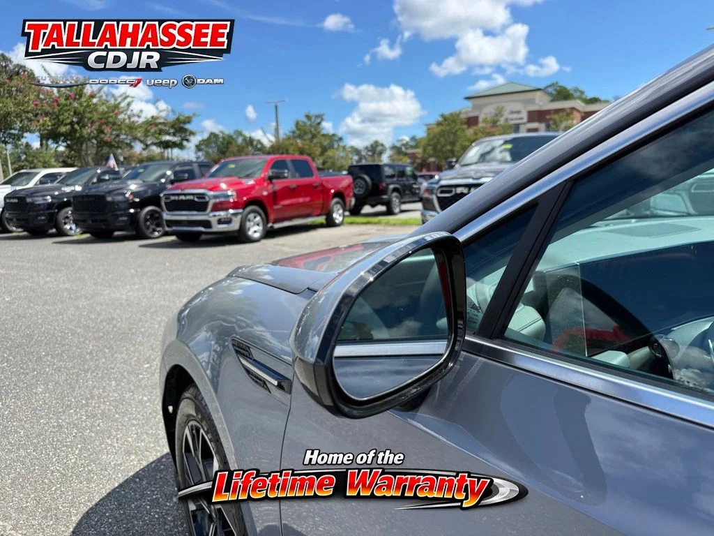 Used 2024 Blue Hyundai SEL image 14
