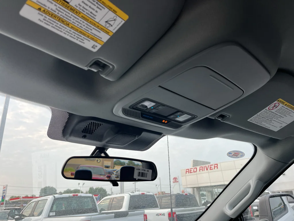 New 2026 Oxford White Ford F-250® XLT image 25