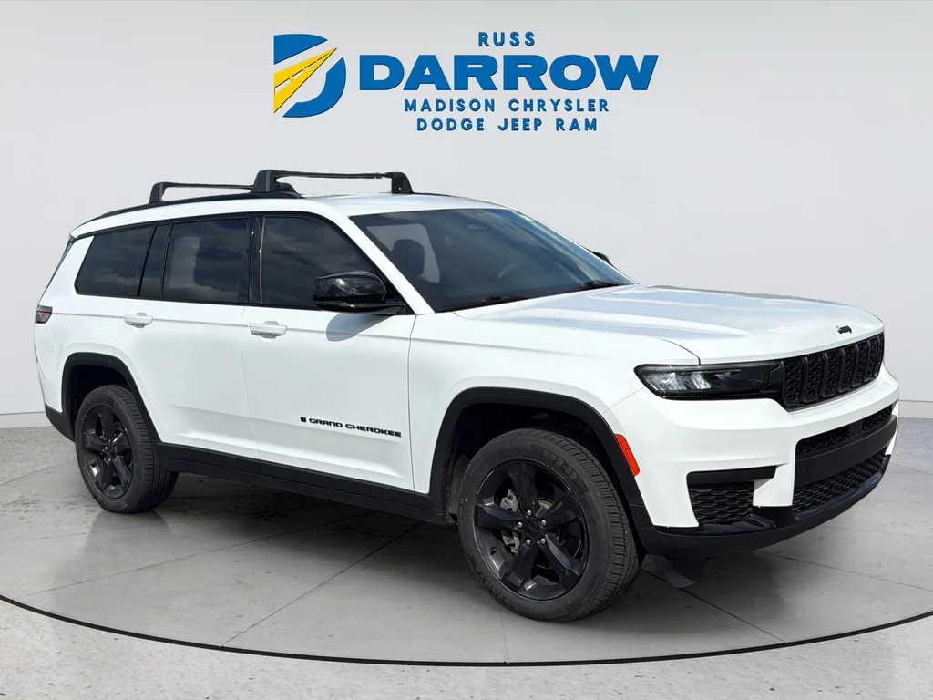 Certified Used 2023 White Jeep Altitude image 7