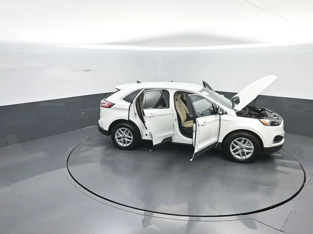 Certified Used 2024 White Metallic Ford SEL image 41