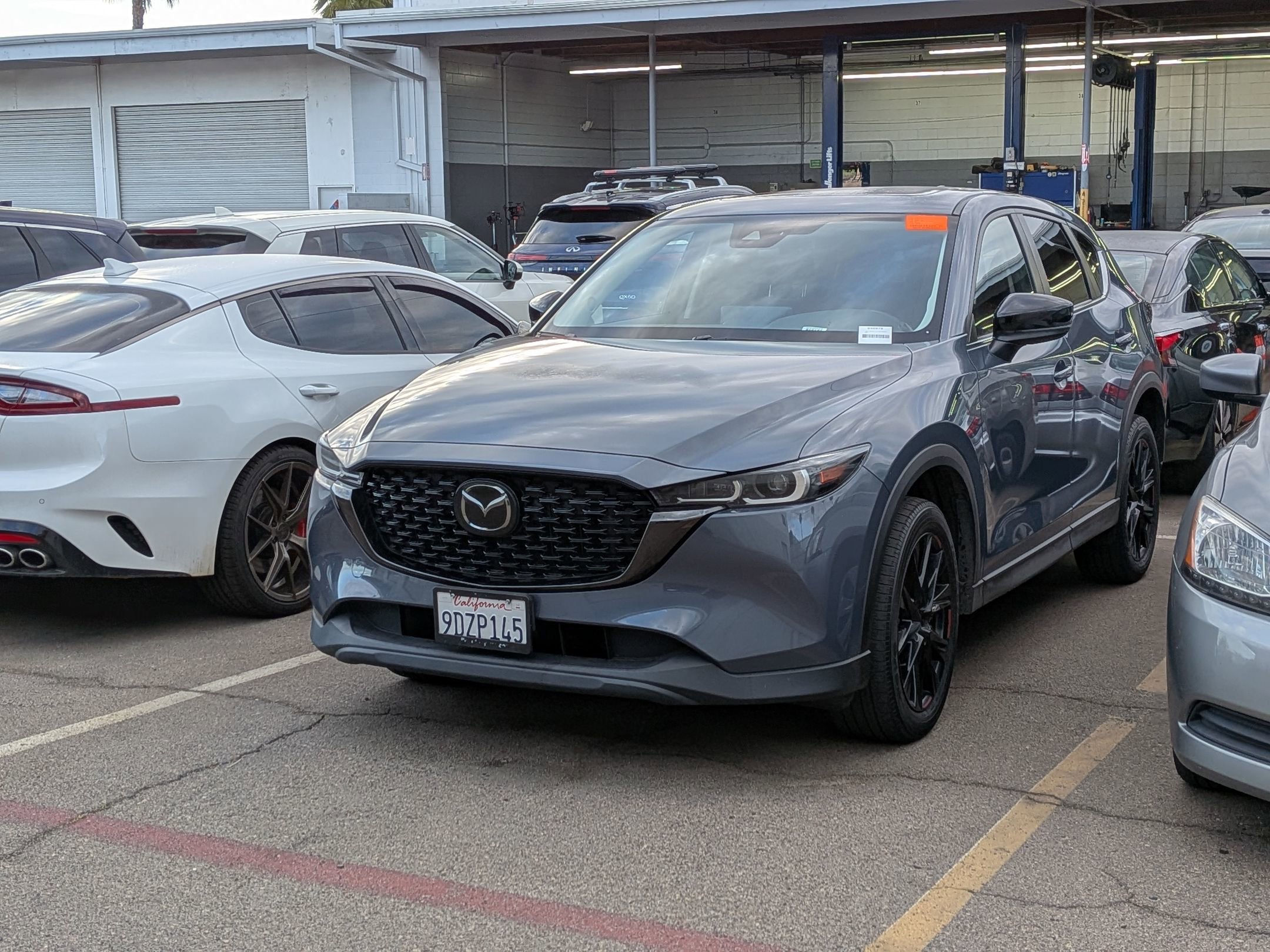 2023 Mazda CX-5 S Carbon Edition Auto AWD's photo