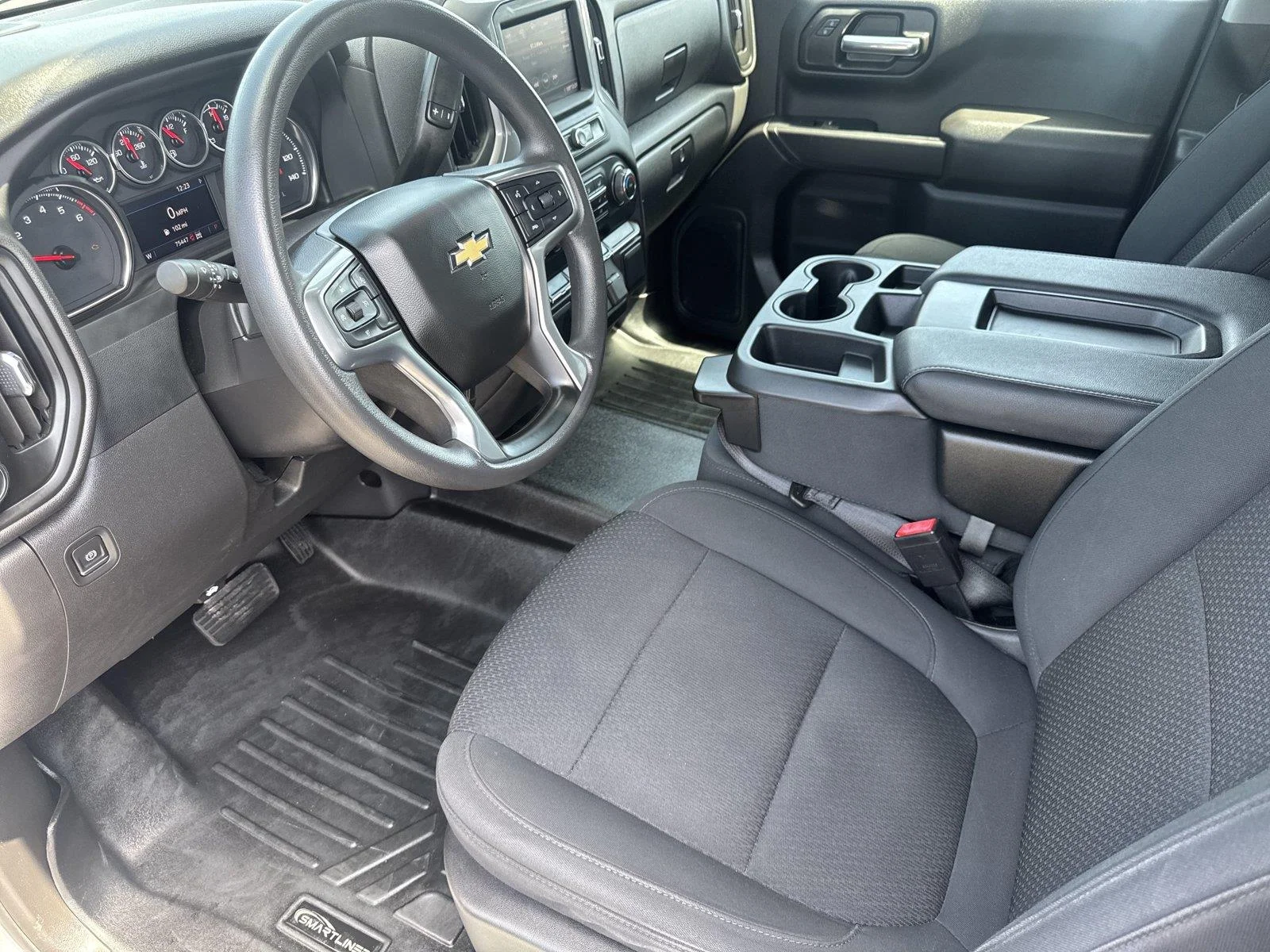 Used 2022 SILVER ICE METALLIC Chevrolet Custom image 10