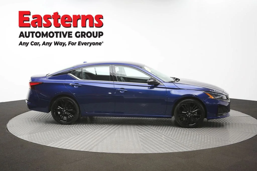 Used 2023 Blue Nissan 2.5 SR image 44