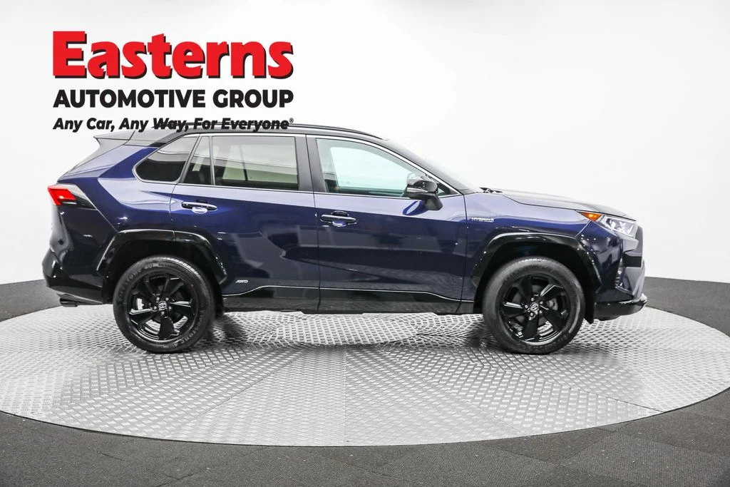 Used 2020 Blue Toyota XSE image 4