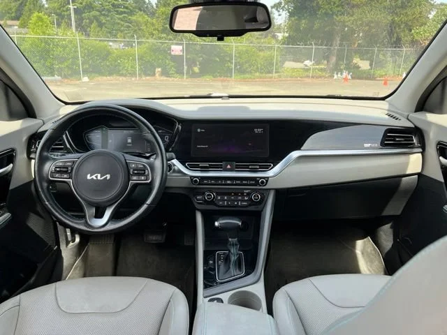 Used 2022 Deep Cerulean Kia EX Premium image 9