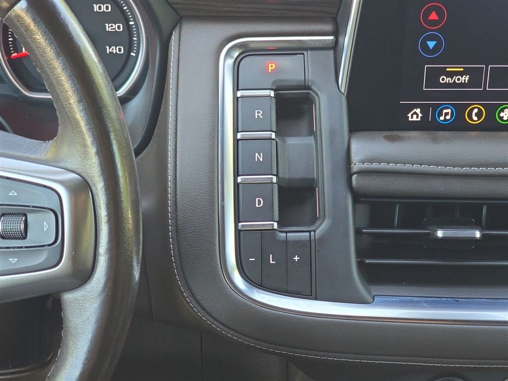 Used 2021 Black Chevrolet Z71 image 25