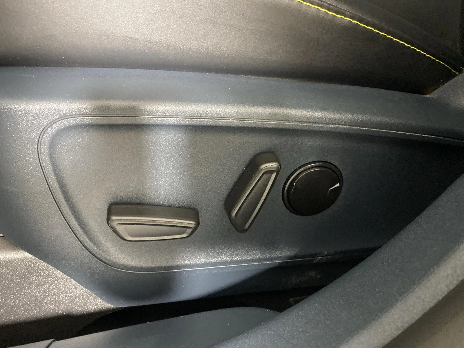 Used 2025 Oxford White Ford Lobo image 21