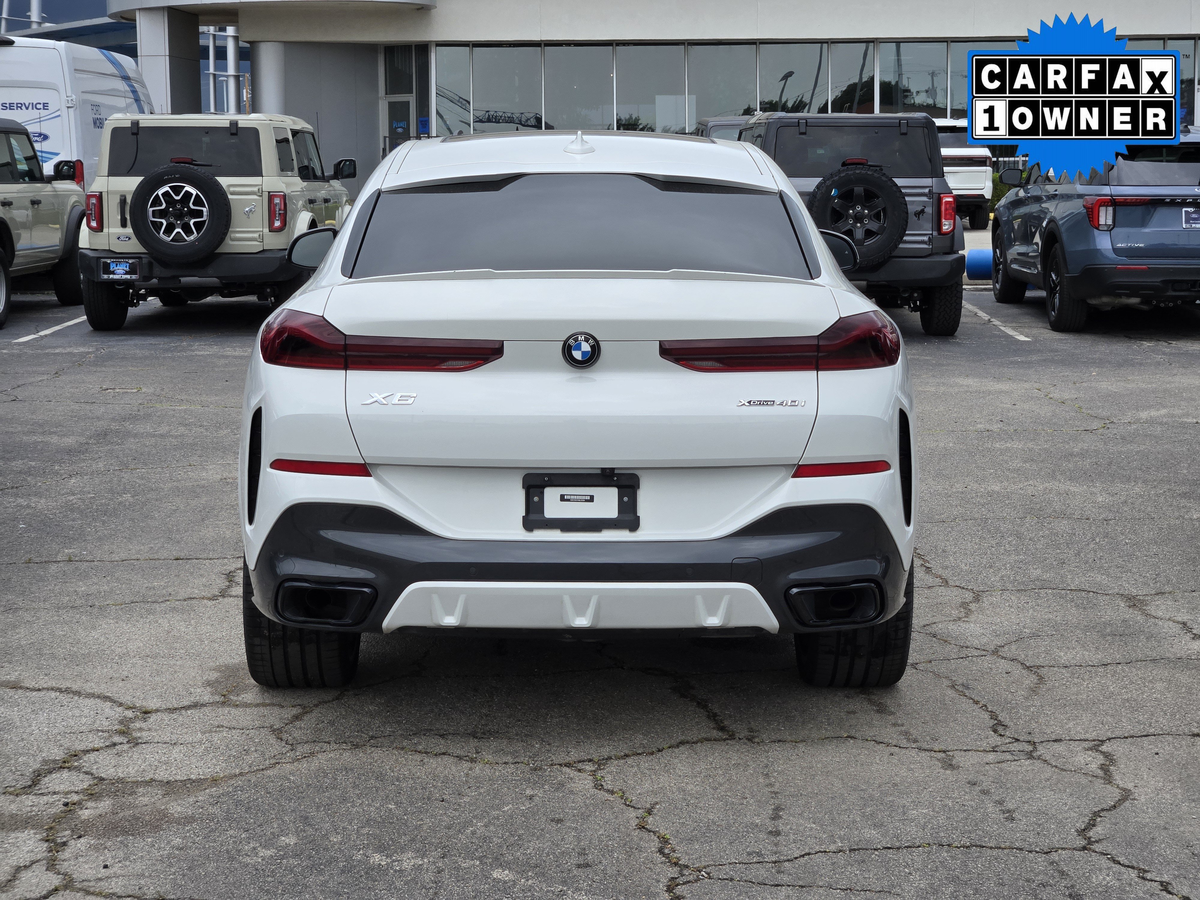 Certified Used 2022 Alpine White BMW xDrive40i image 6