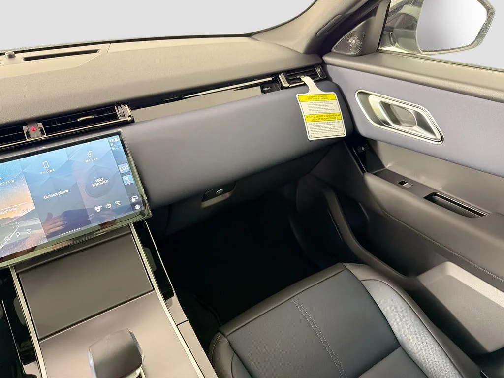 New 2026 Fuji White Land Rover S image 25