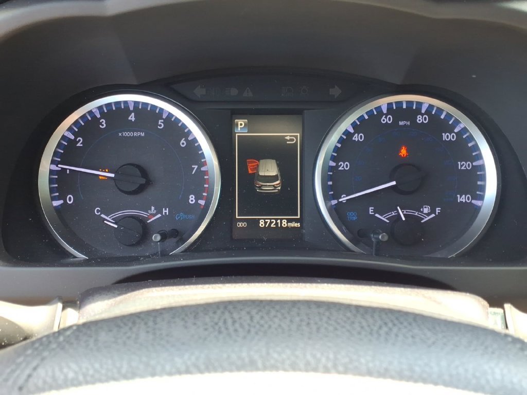 Used 2019 Celestial Silver Metallic Toyota LE image 17