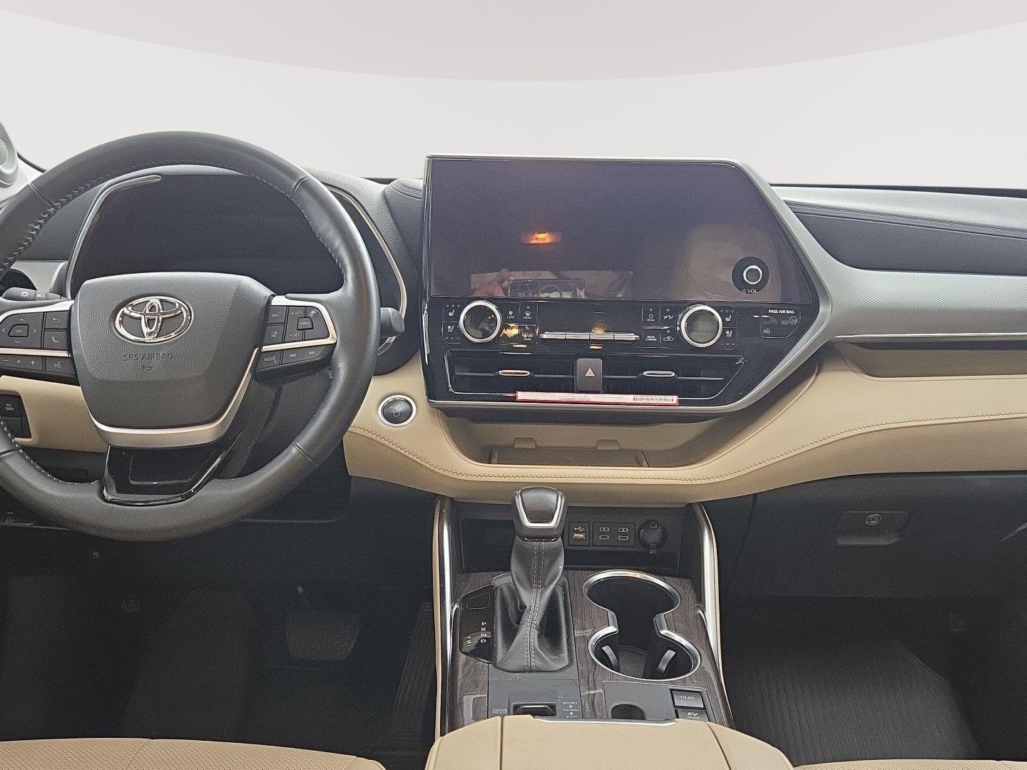 Certified Used 2024 Wind Chill Pearl Toyota Platinum image 20