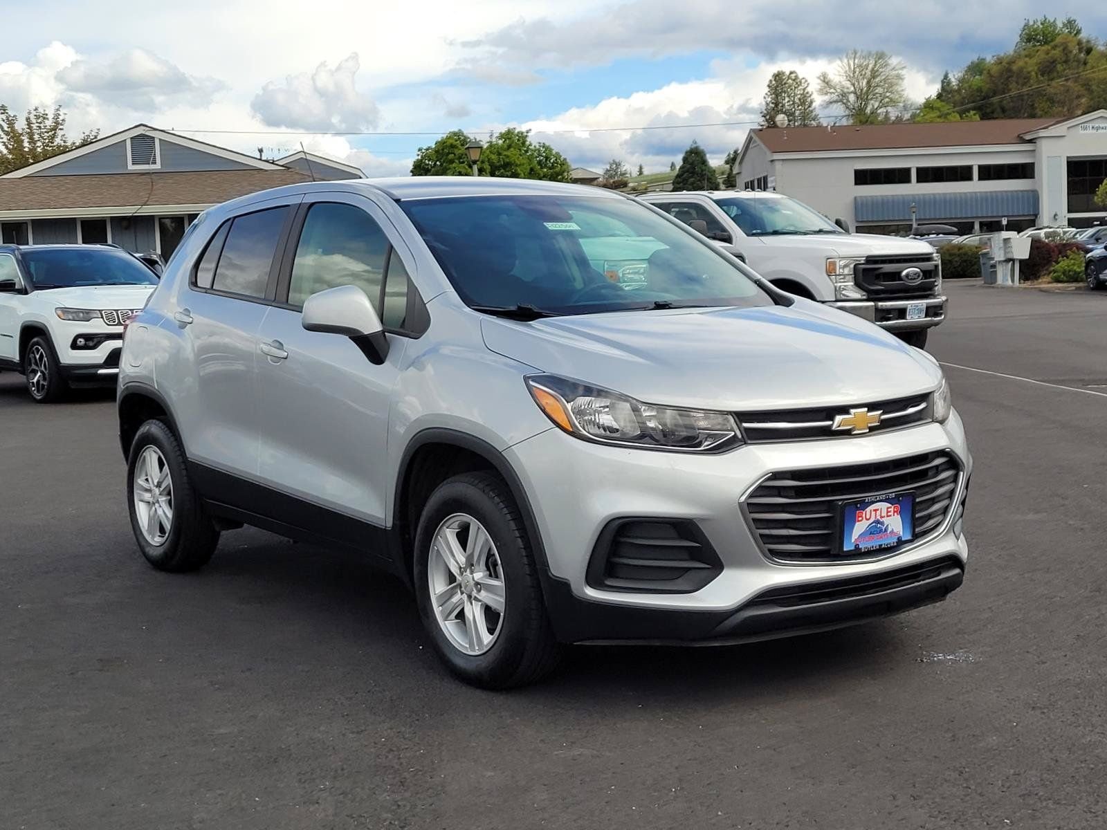 Used 2021 Silver Chevrolet LS image 3