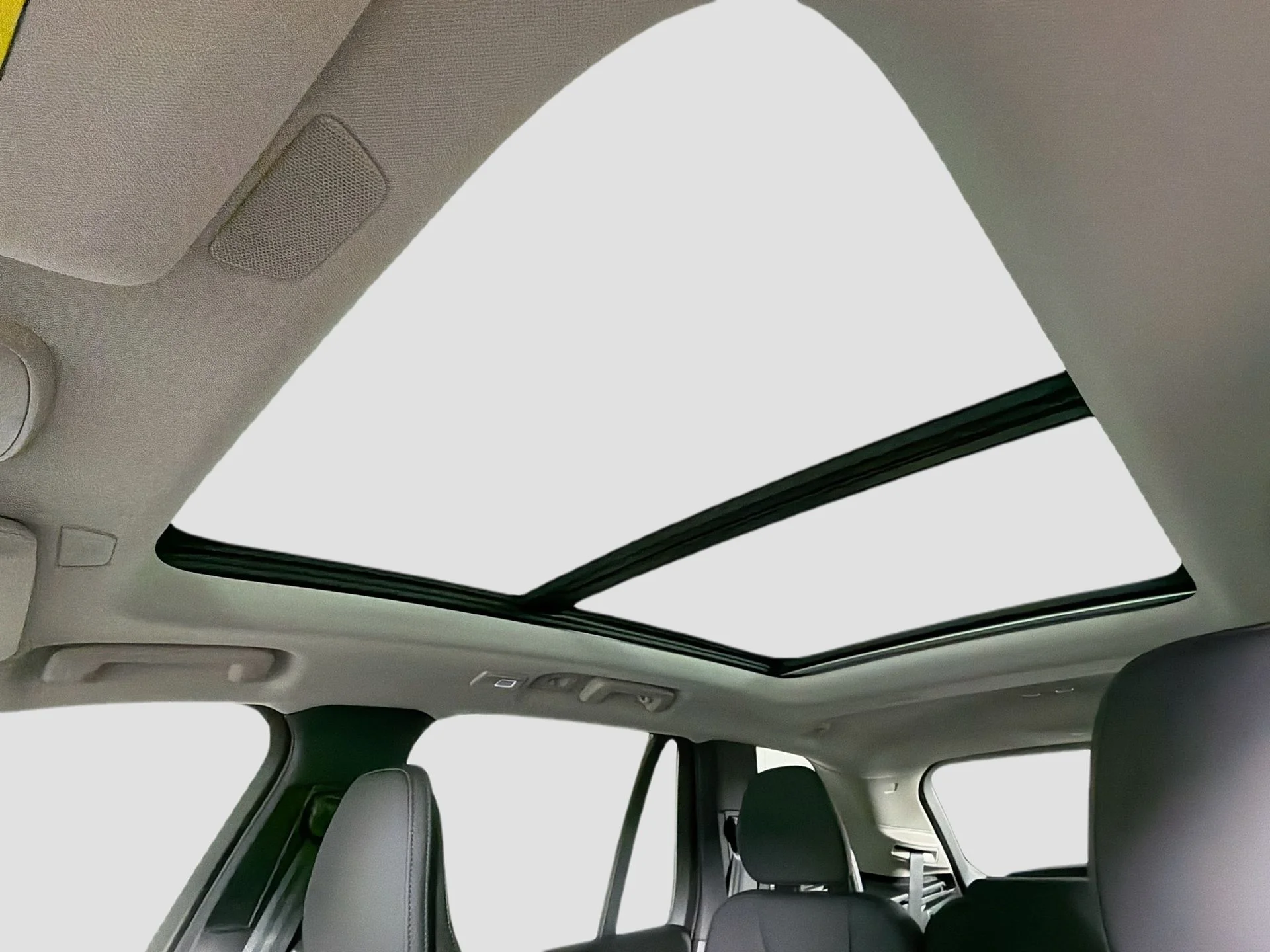 New 2026 Vapour Grey Volvo Core image 22