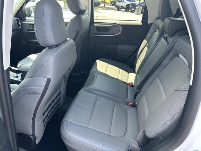 Used 2025 White Ford Badlands image 19