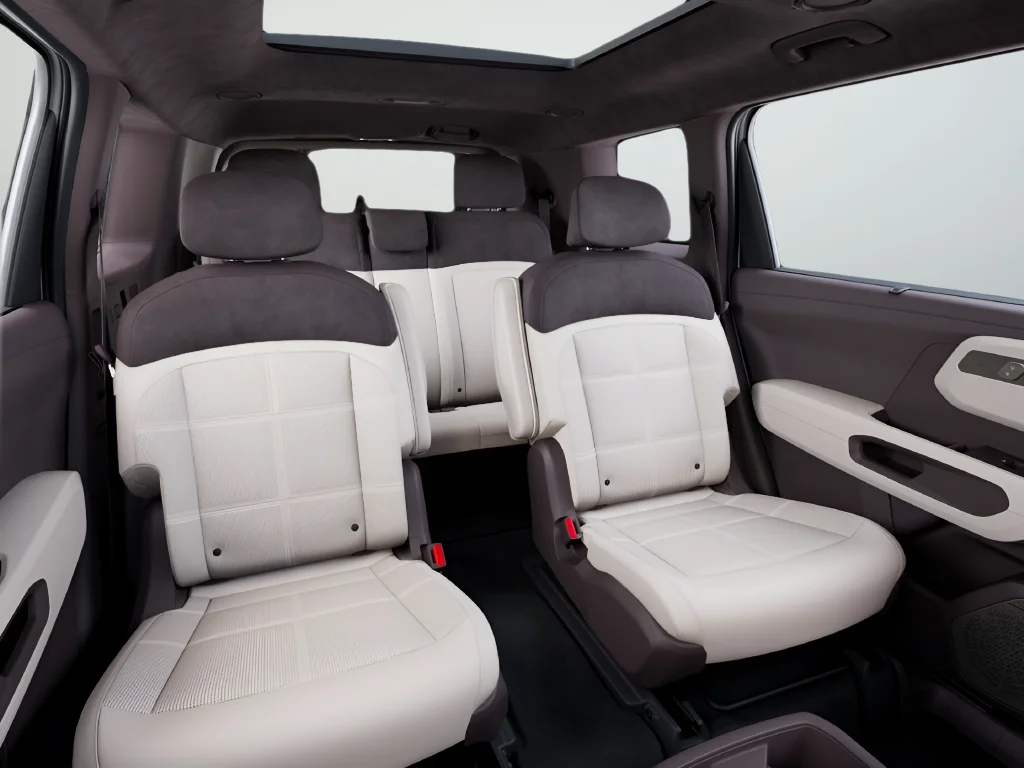 New 2027 White Kia SX Prestige image 12