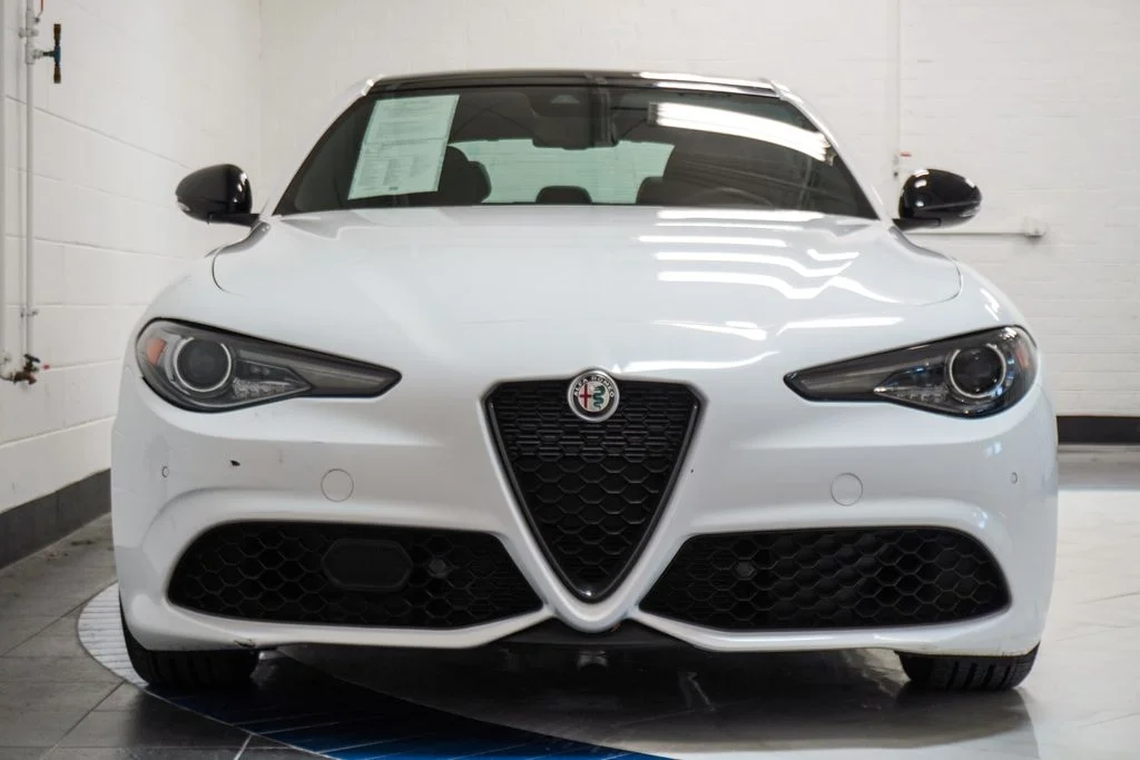 Used 2022 White Alfa Romeo Veloce image 40
