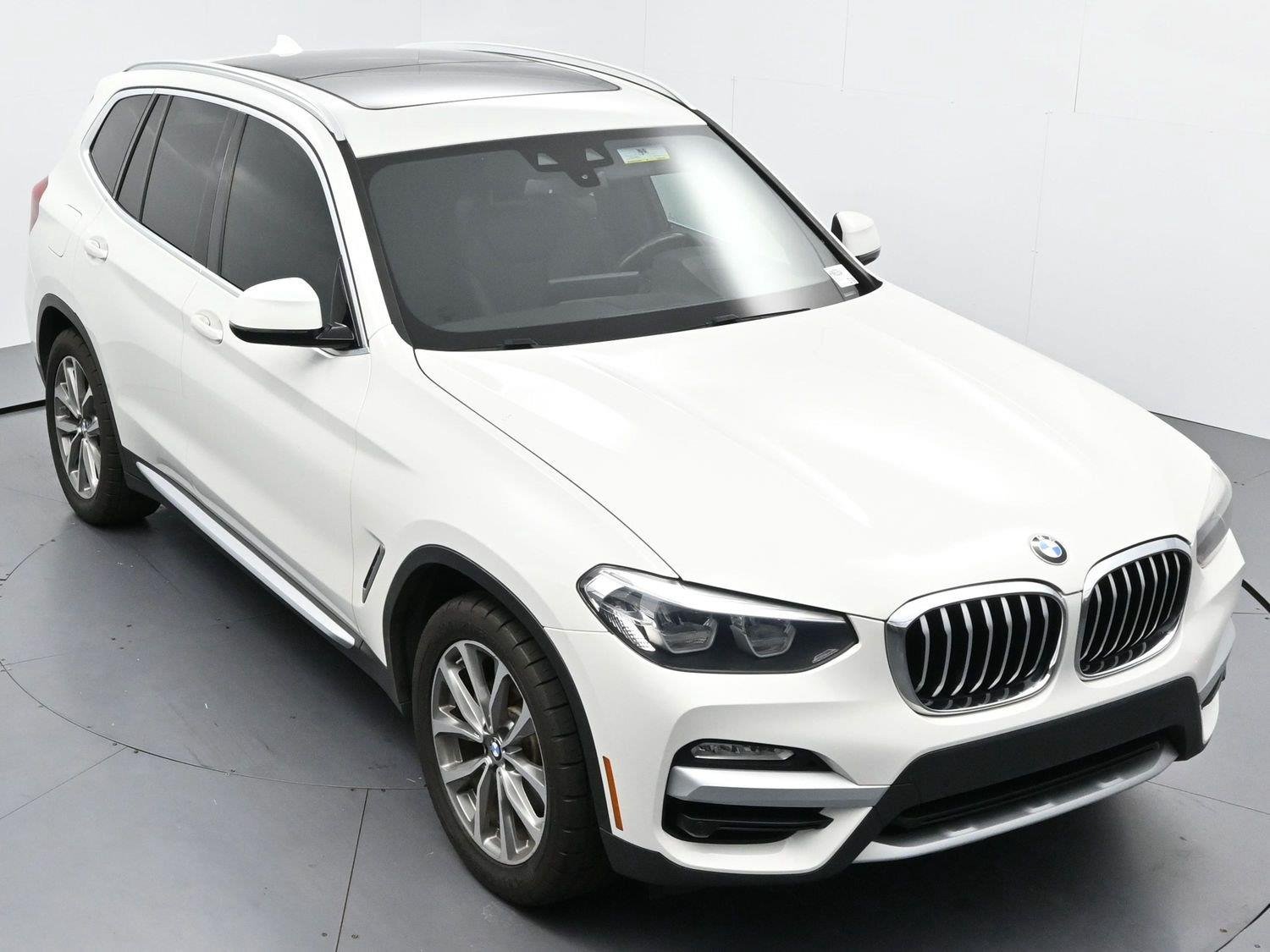 Used 2019 Alpine White BMW sDrive30i image 35