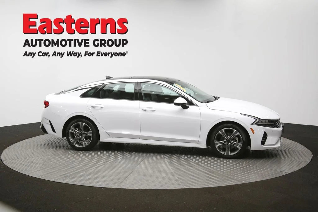 Used 2022 White Kia EX image 46