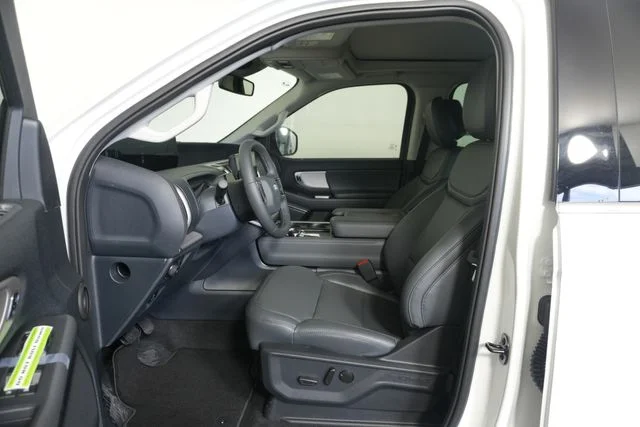 New 2027 Star White Metallic Tri-Coat Ford Active image 21