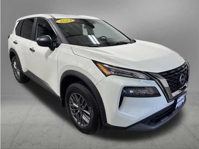 Used 2023 Glacier White Nissan S image 8