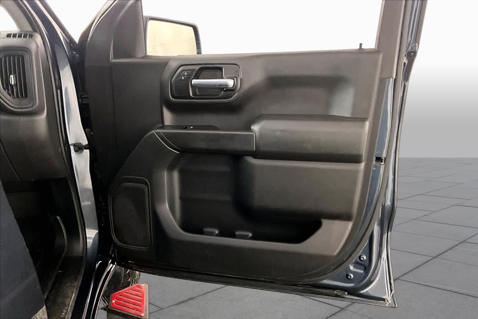 Used 2020 SHADOW GRAY METALLIC Chevrolet Custom Trail Boss image 21