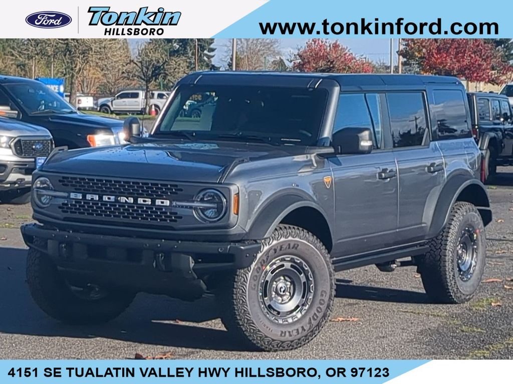 New 2025 Carbonized Gray Metallic Ford Badlands® image 32