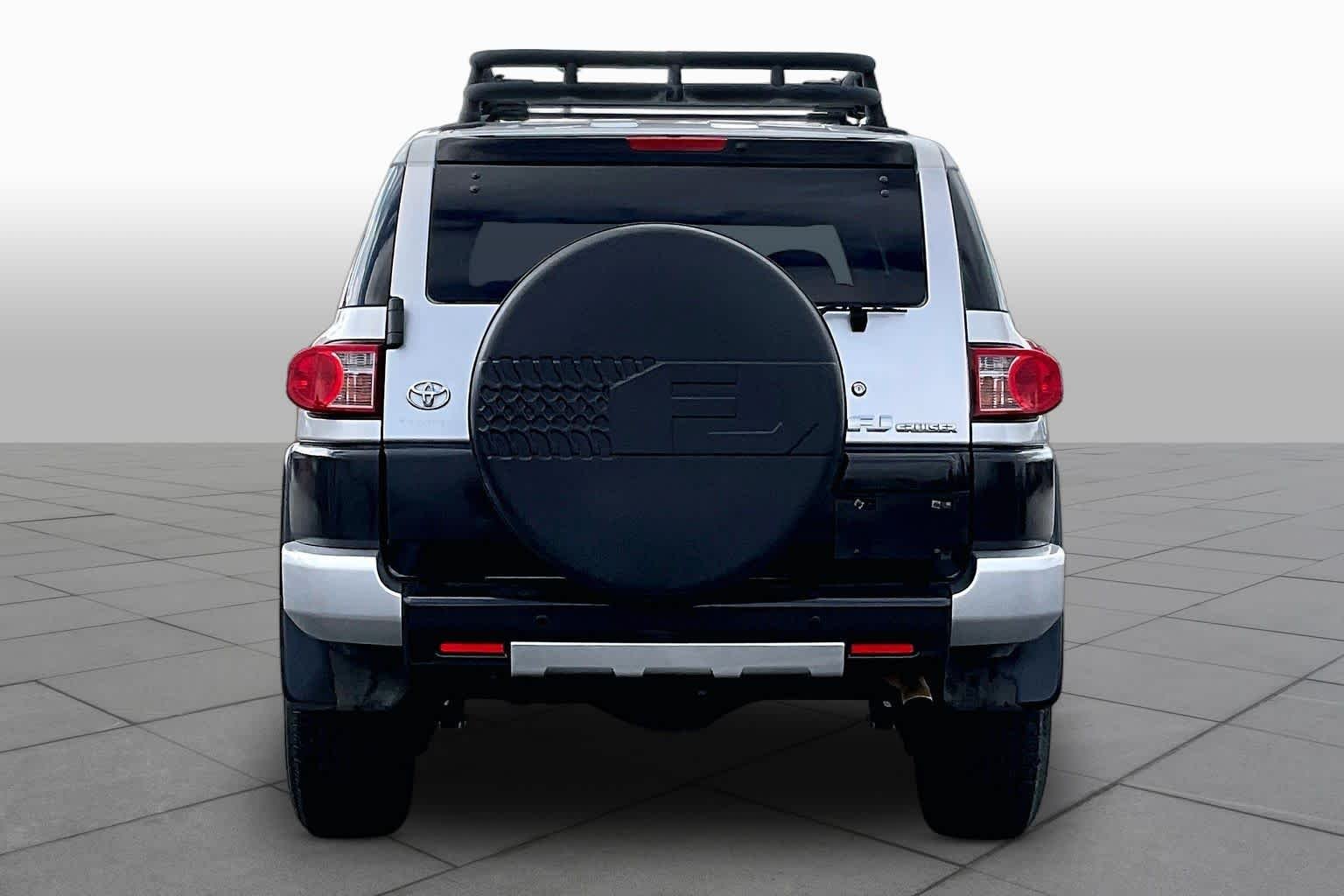 Pre-Owned 2008 Toyota FJ Cruiser