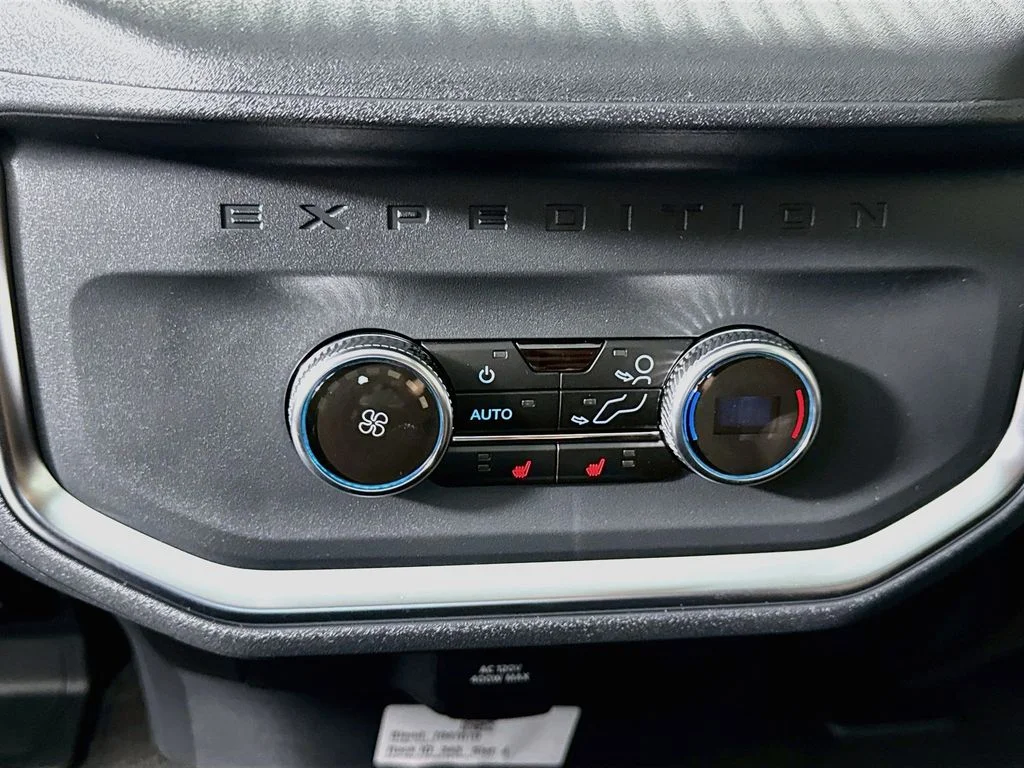 New 2027 Star White Metallic Tri-Coat Ford MAX King Ranch® image 27