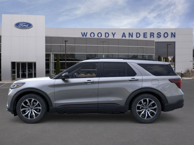New 2026 Carbonized Gray Metallic Ford ST-Line image 3