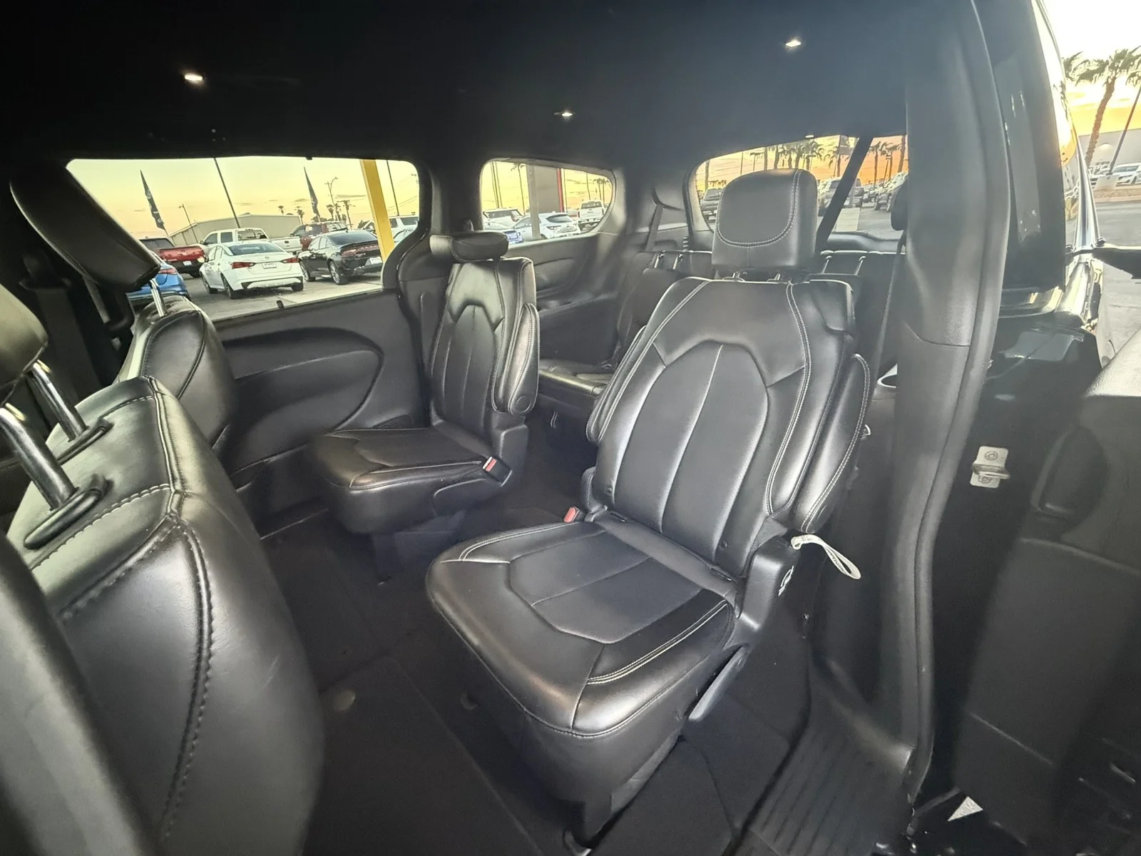 Used 2025 Diamond Black Crystal Pearlcoat Chrysler Select image 12