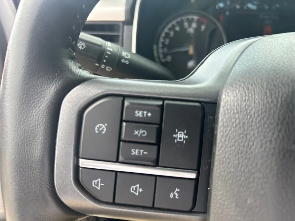 Used 2022 Silver Ford XLT image 23