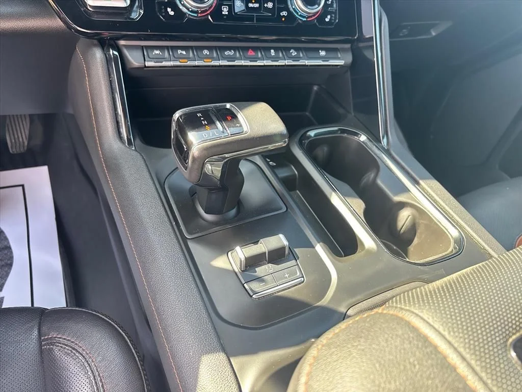 Used 2022 Black GMC AT4 image 35
