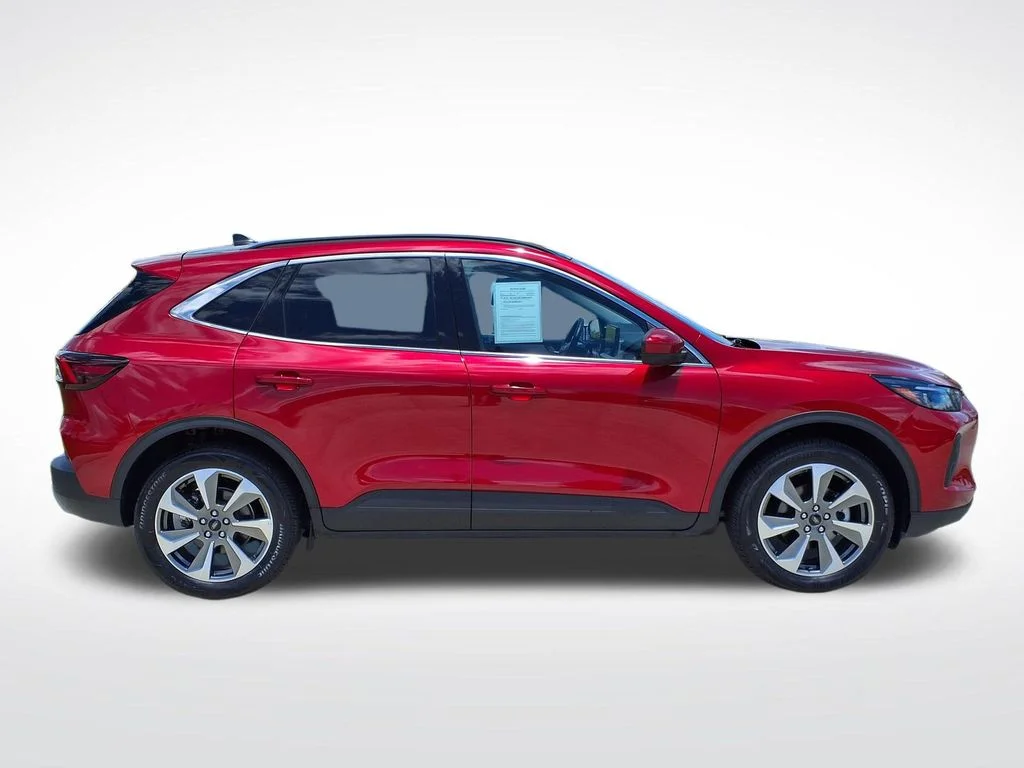 Used 2025 Red Ford Platinum image 10