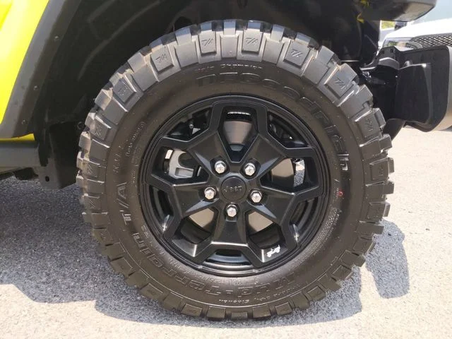 Used 2023  Jeep Willys image 10