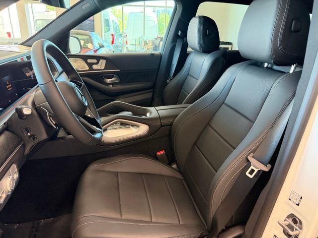 New 2026 MANUFAKTUR Moonlight White Magno Mercedes-Benz GLE 450 image 13
