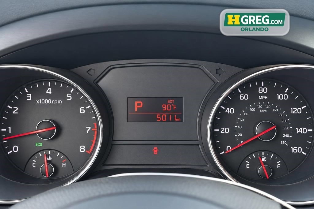 Used 2018 Silky Silver Kia L image 12