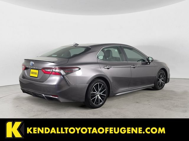 Used 2022 Gray Toyota SE image 5