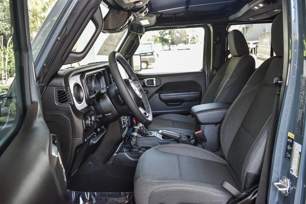 New 2025 Anvil Clearcoat Jeep Sport S 4xe image 16