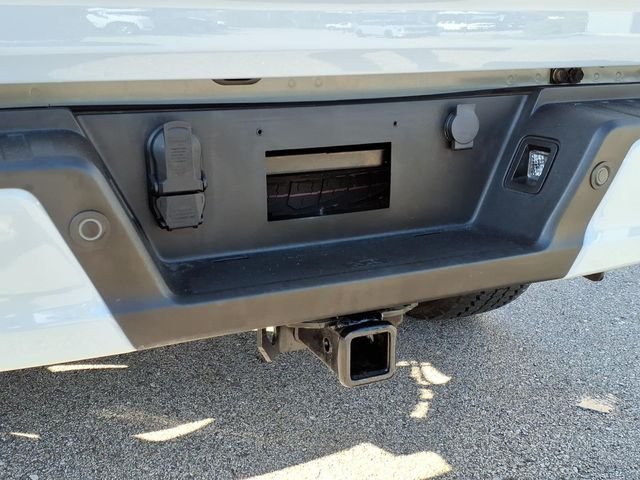 Used 2023 Avalanche Ford XLT image 12