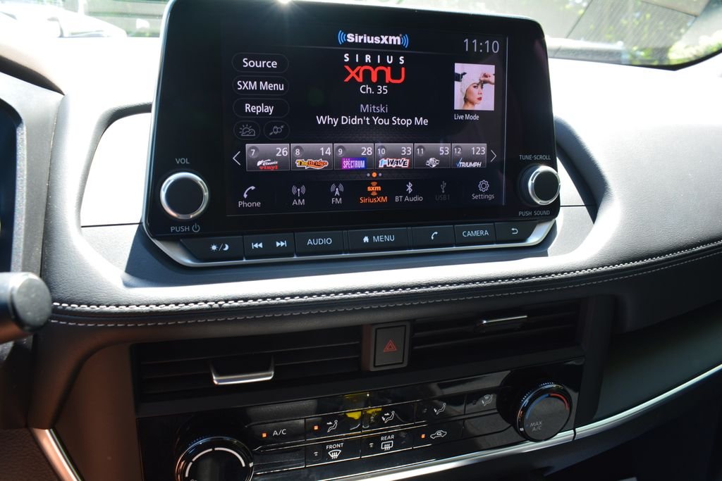 Used 2023 Blue Nissan S image 15
