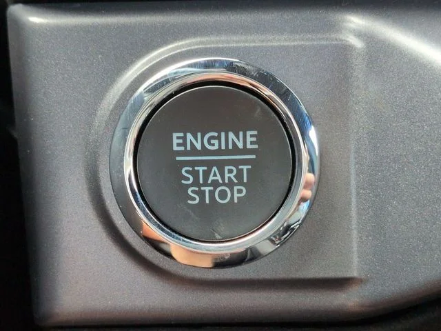 New 2026 Carbonized Gray Metallic Ford XLT image 30