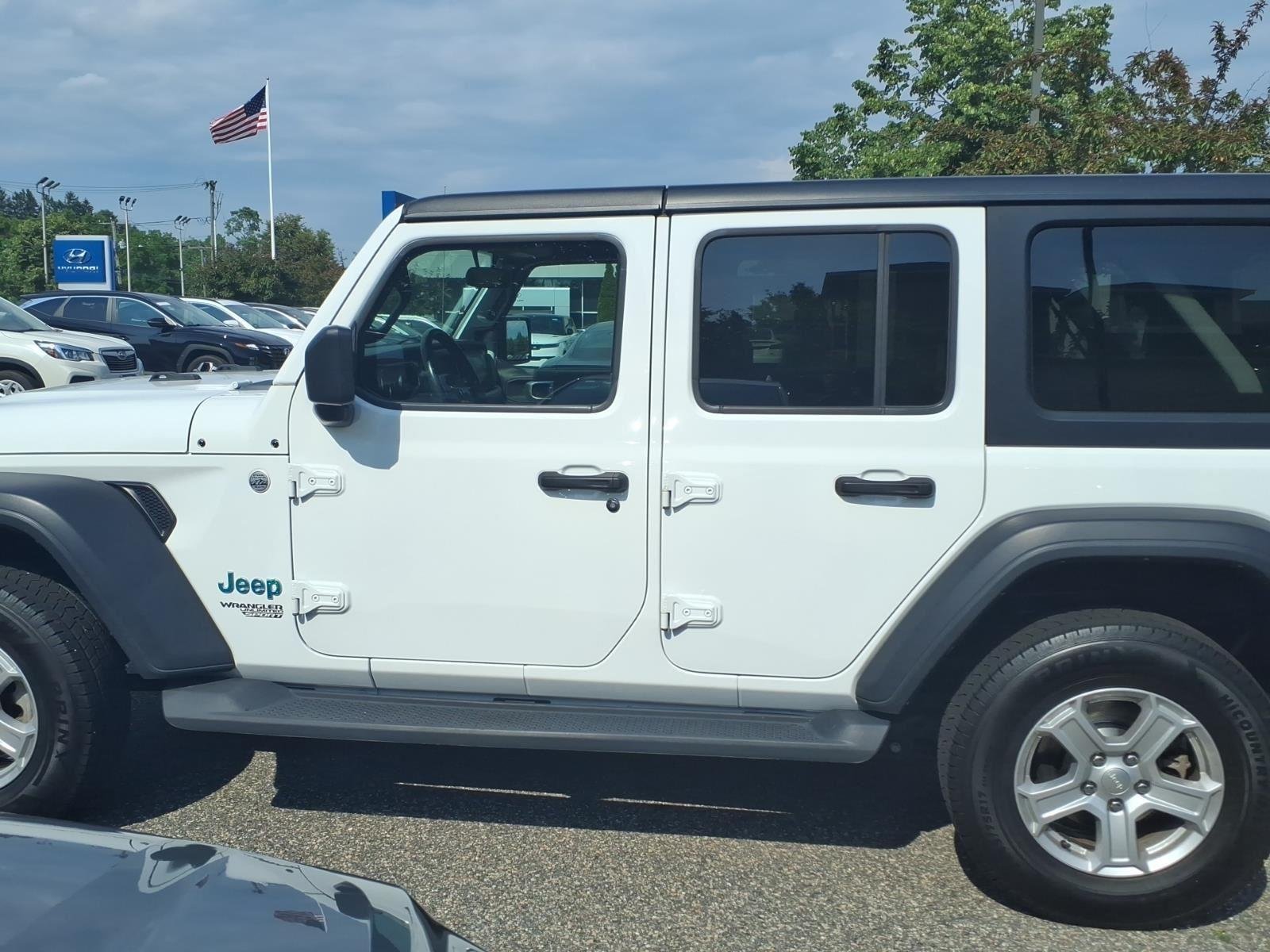 Used 2021 Bright White Clearcoat Jeep Unlimited Sport S image 9