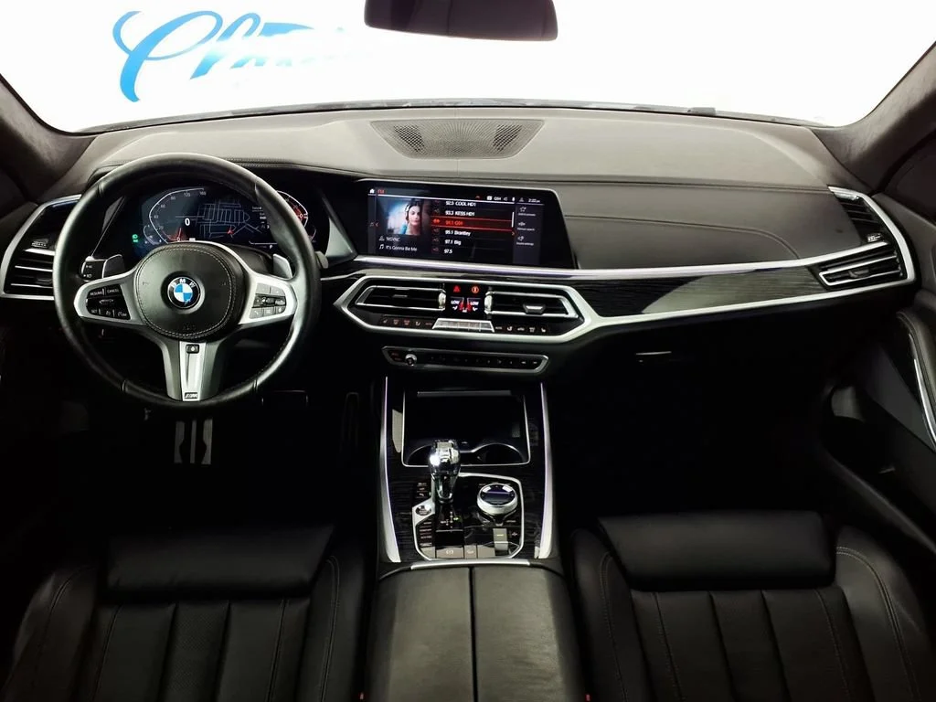 Used 2022 Mineral White M BMW xDrive40i image 13