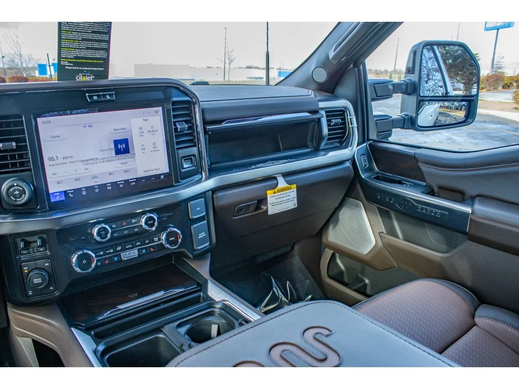 New 2026 Star White Metallic Tri-Coat Ford King Ranch image 38