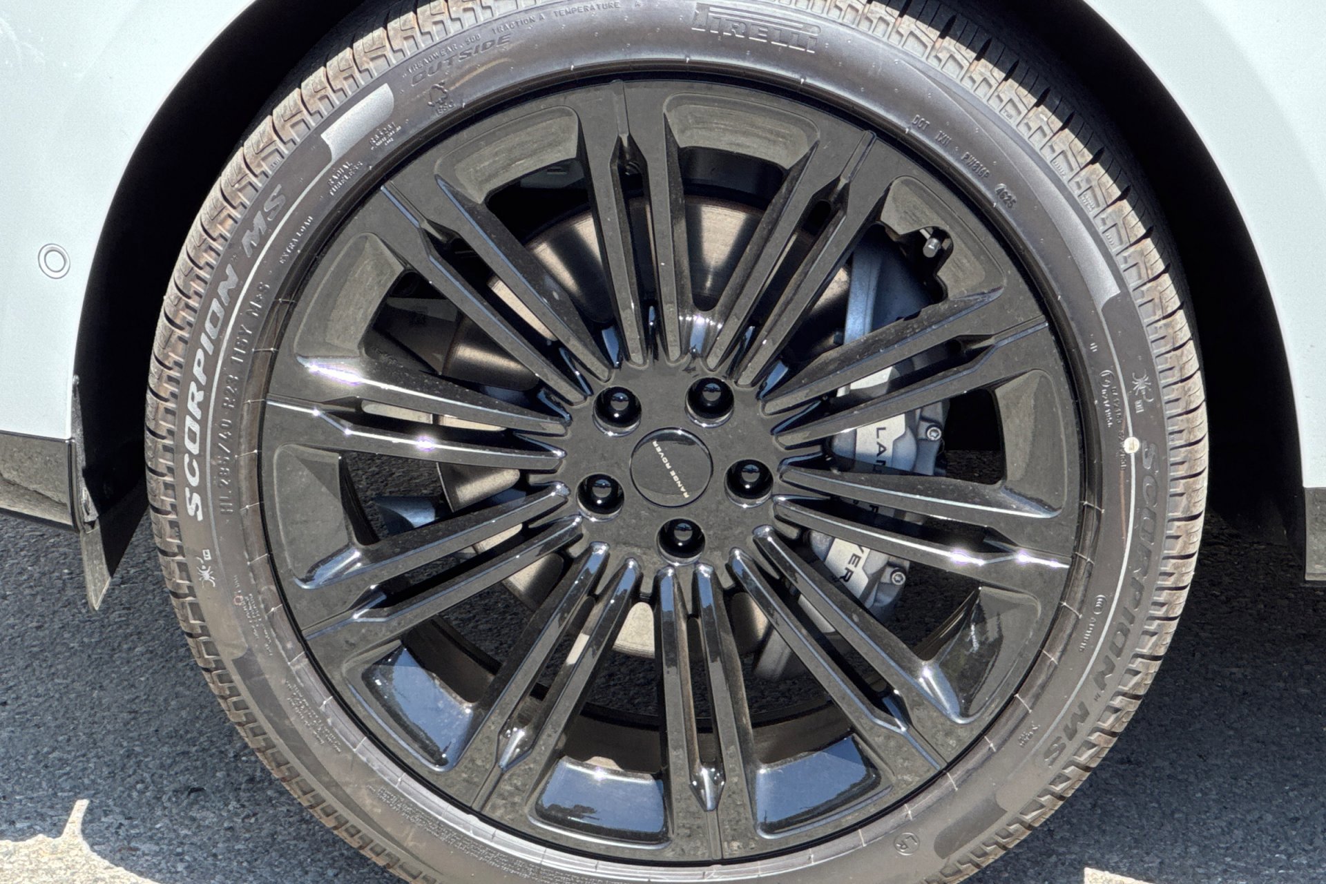 2026 Land Rover Range Rover SE - Photo 11