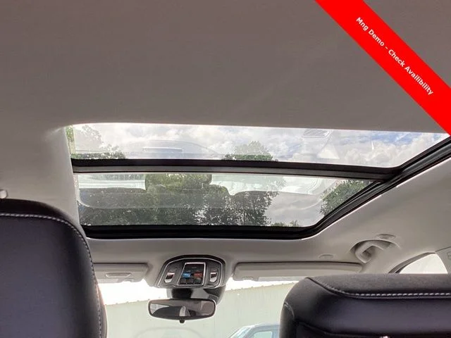 Used 2023 White Jeep 4xe image 17