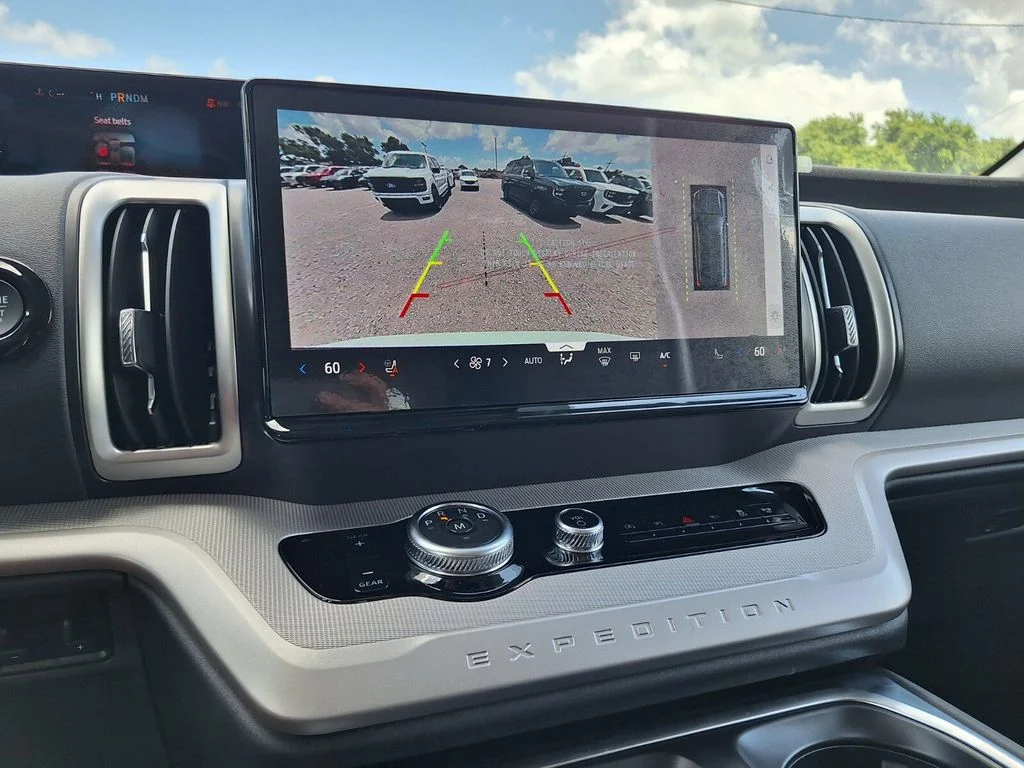New 2026 Oxford White Ford Active image 19