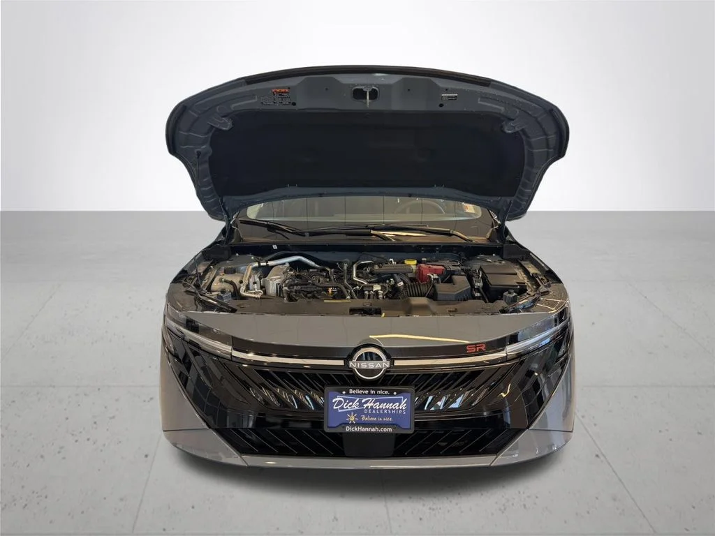 New 2026 Atlantic Gray Metallic / Super Black Two-tone Nissan SR image 4