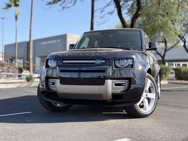 2024 Land Rover Defender 110 X-Dynamic SE